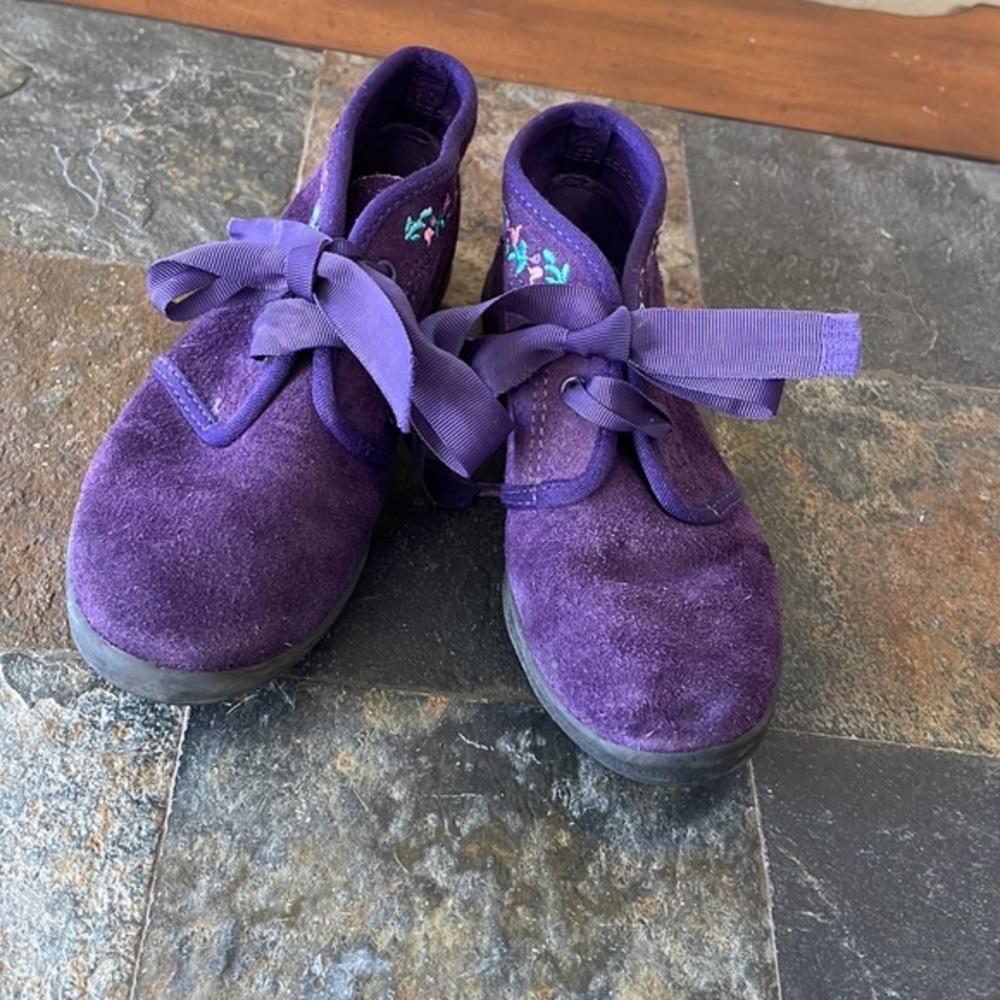 Vintage Keds purple suede chuckkas with floral embroidery